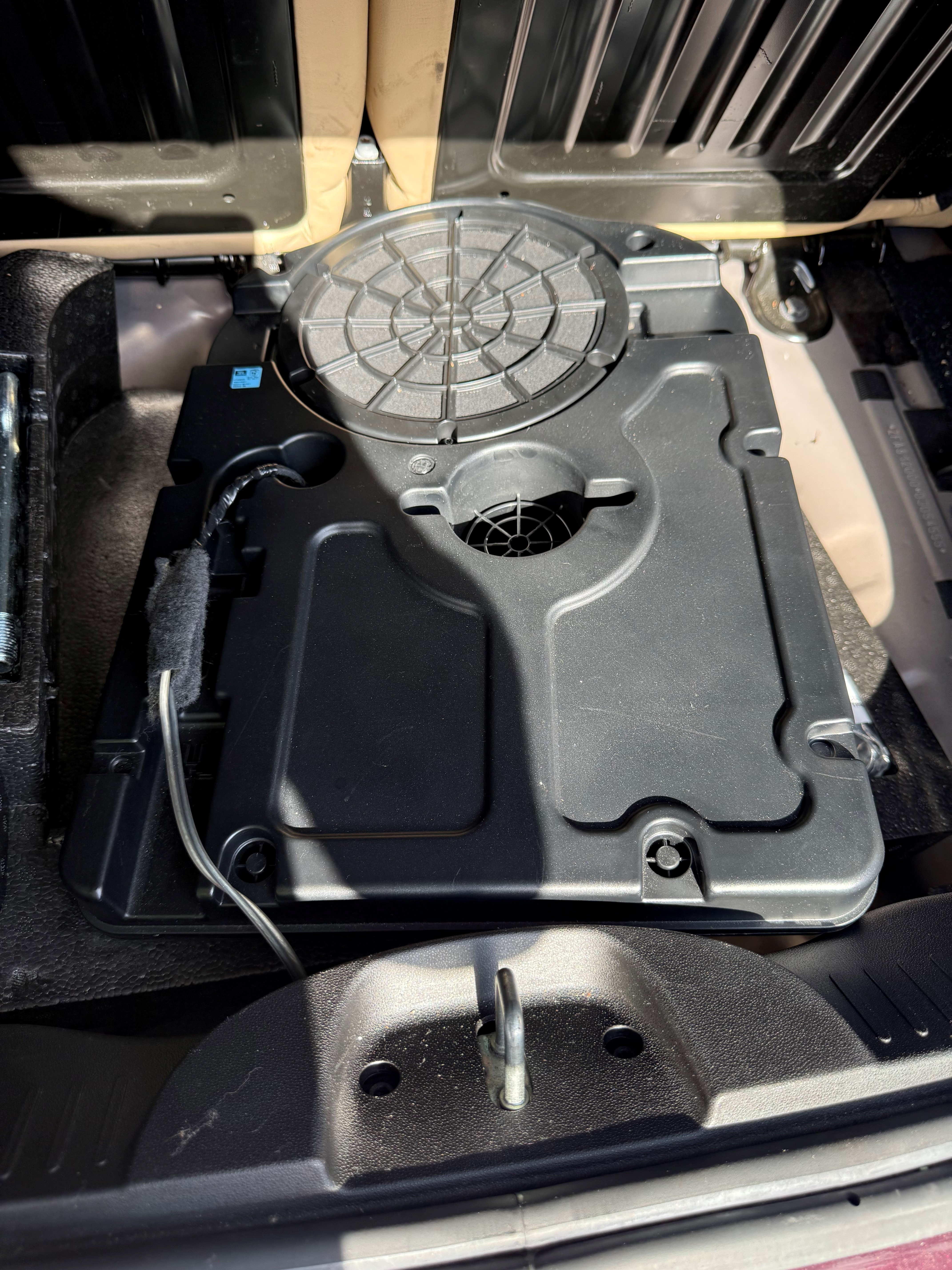 ABARTH 500 In-Boot Speaker Unit & Amp