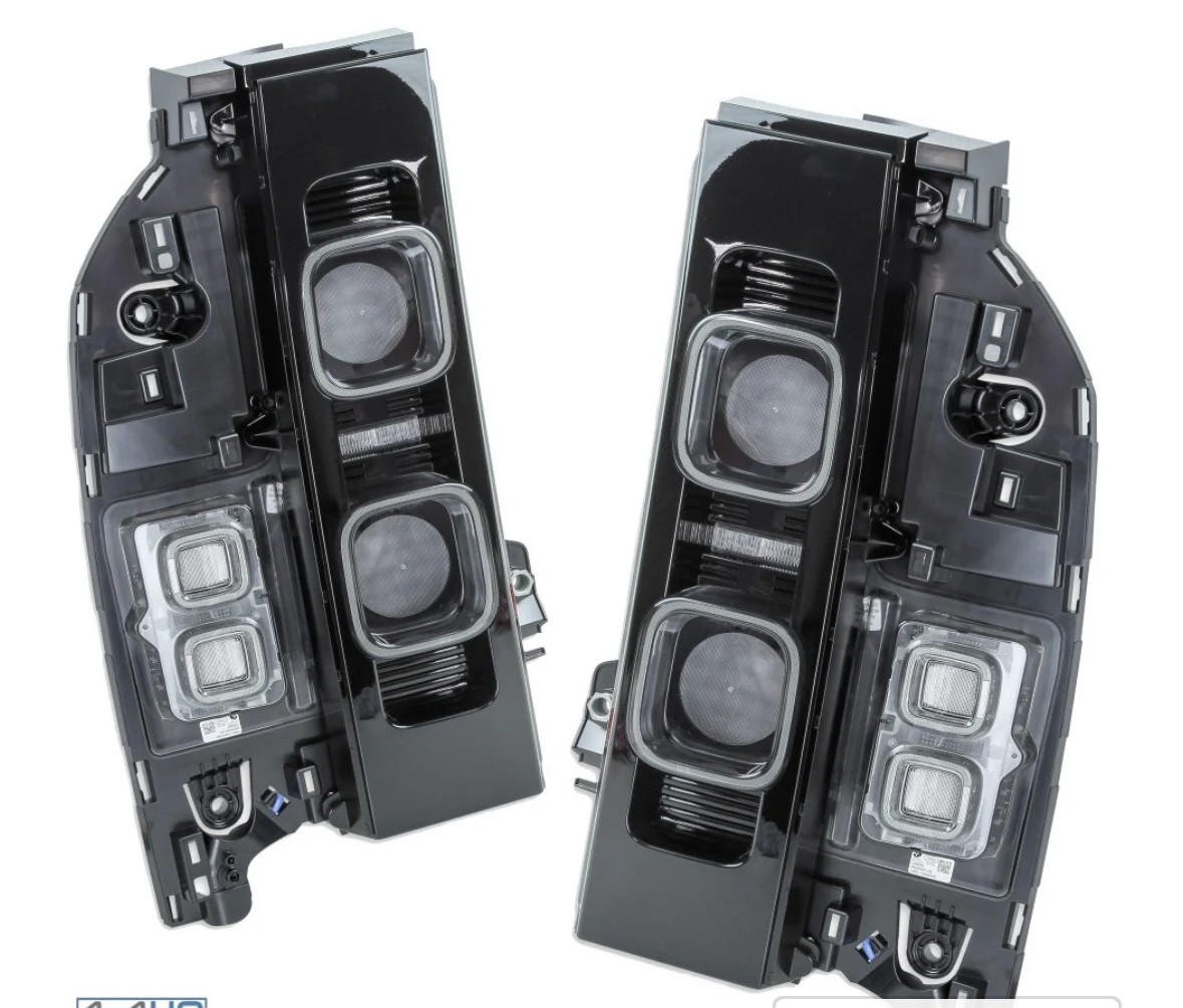 LAND ROVER Defender 110 rear lights