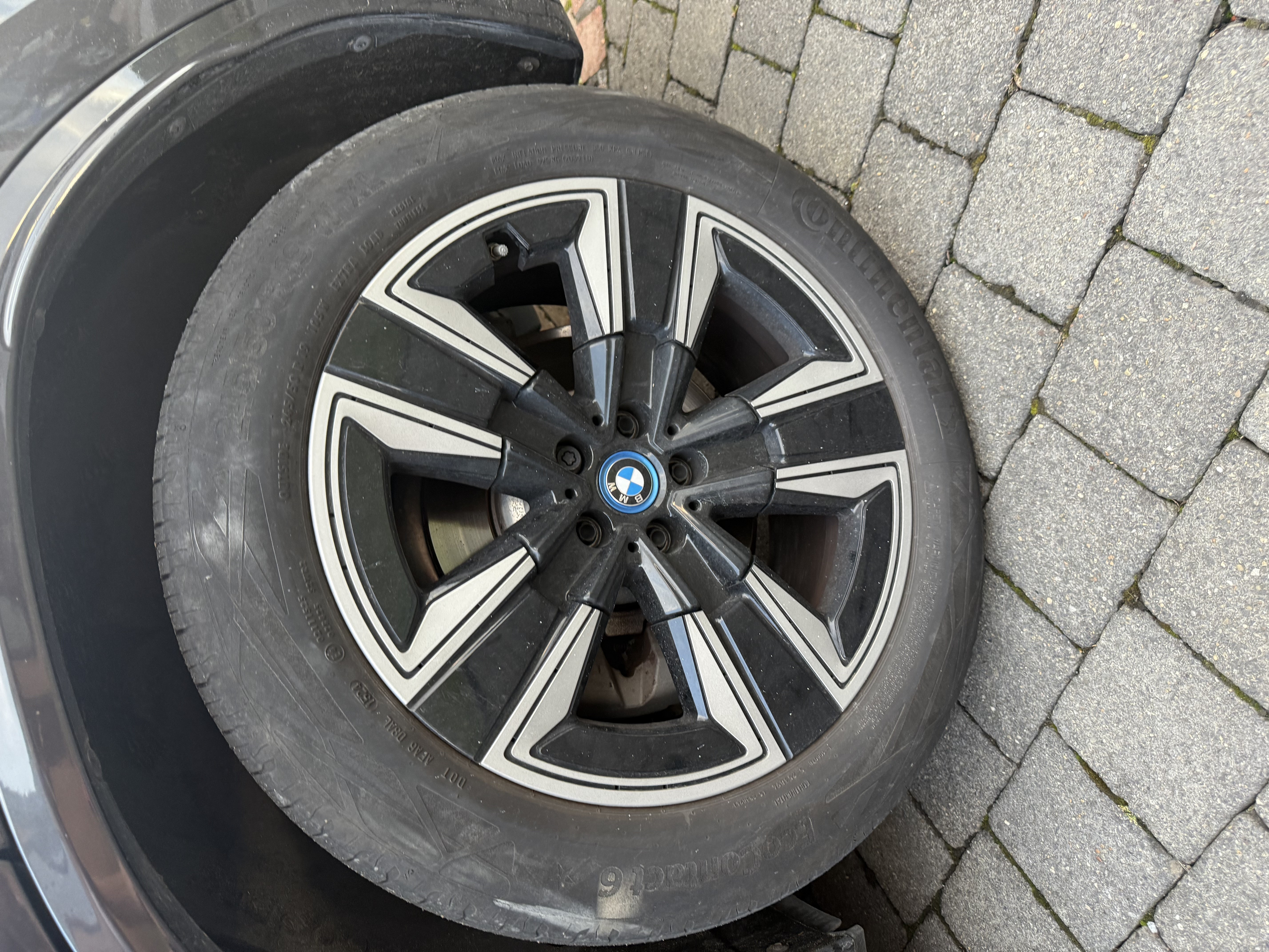 BMW iX3 Wheel Trim