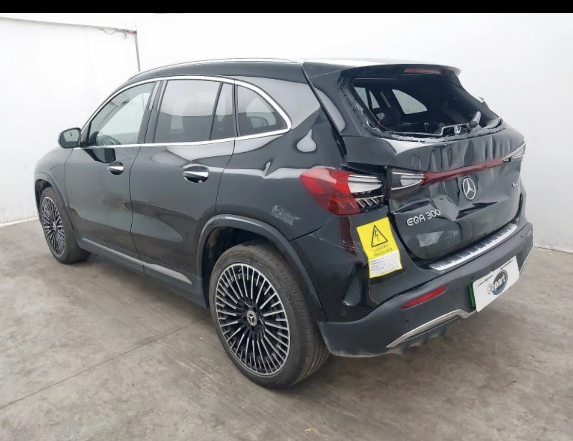 Mercedes-Benz EQA Bootlid