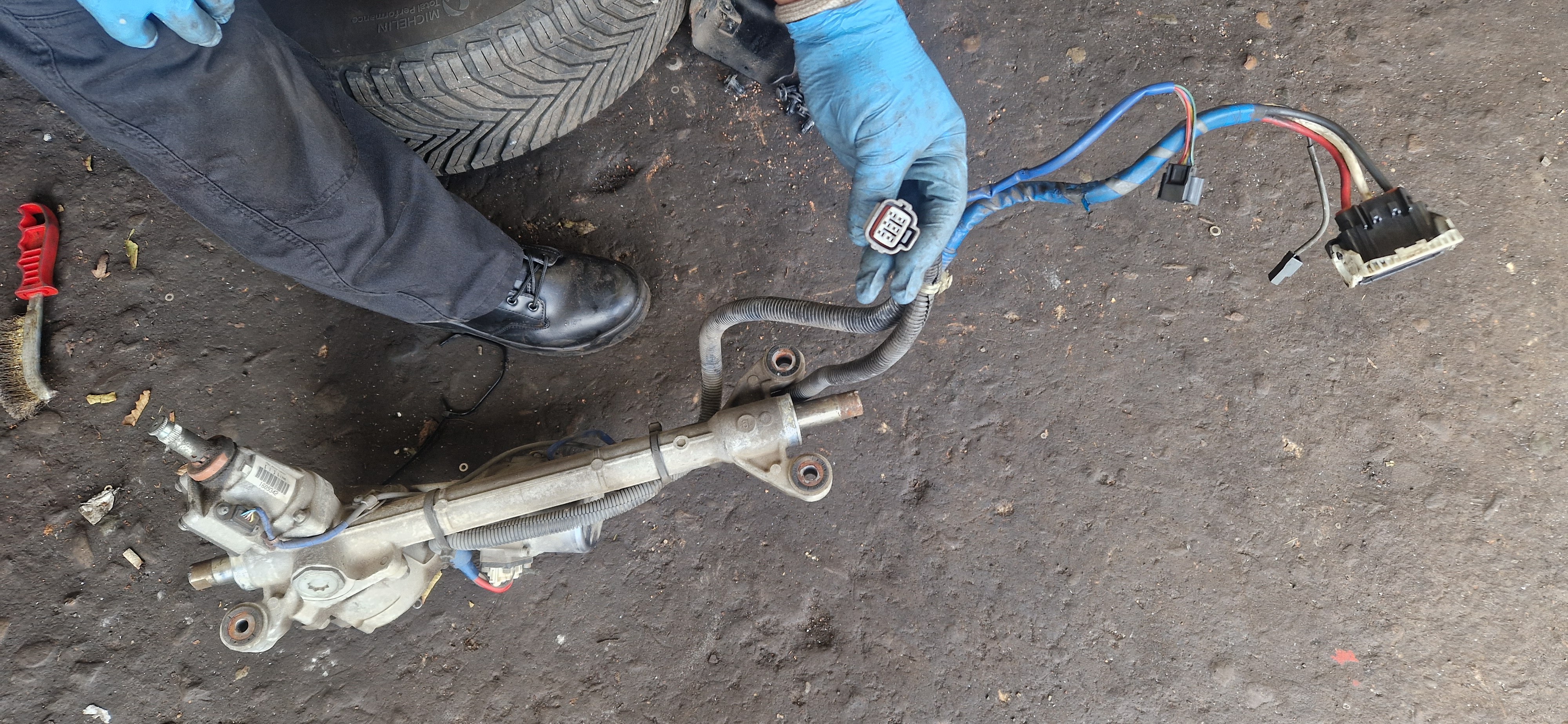 SUBARU Forester power steering rack
