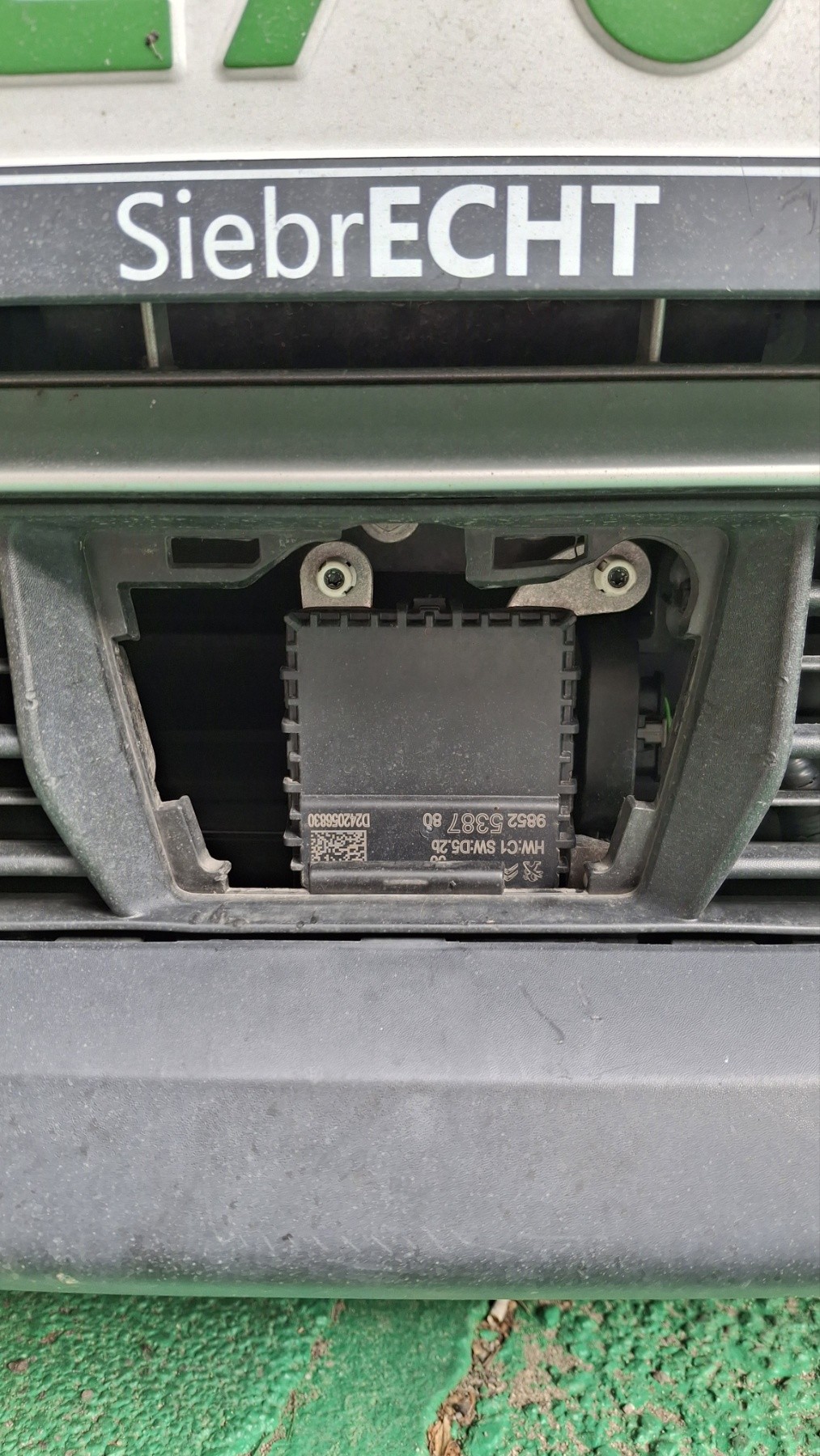 DS 3 Crossback E-Tense acc distronic radar sensor grill/trim