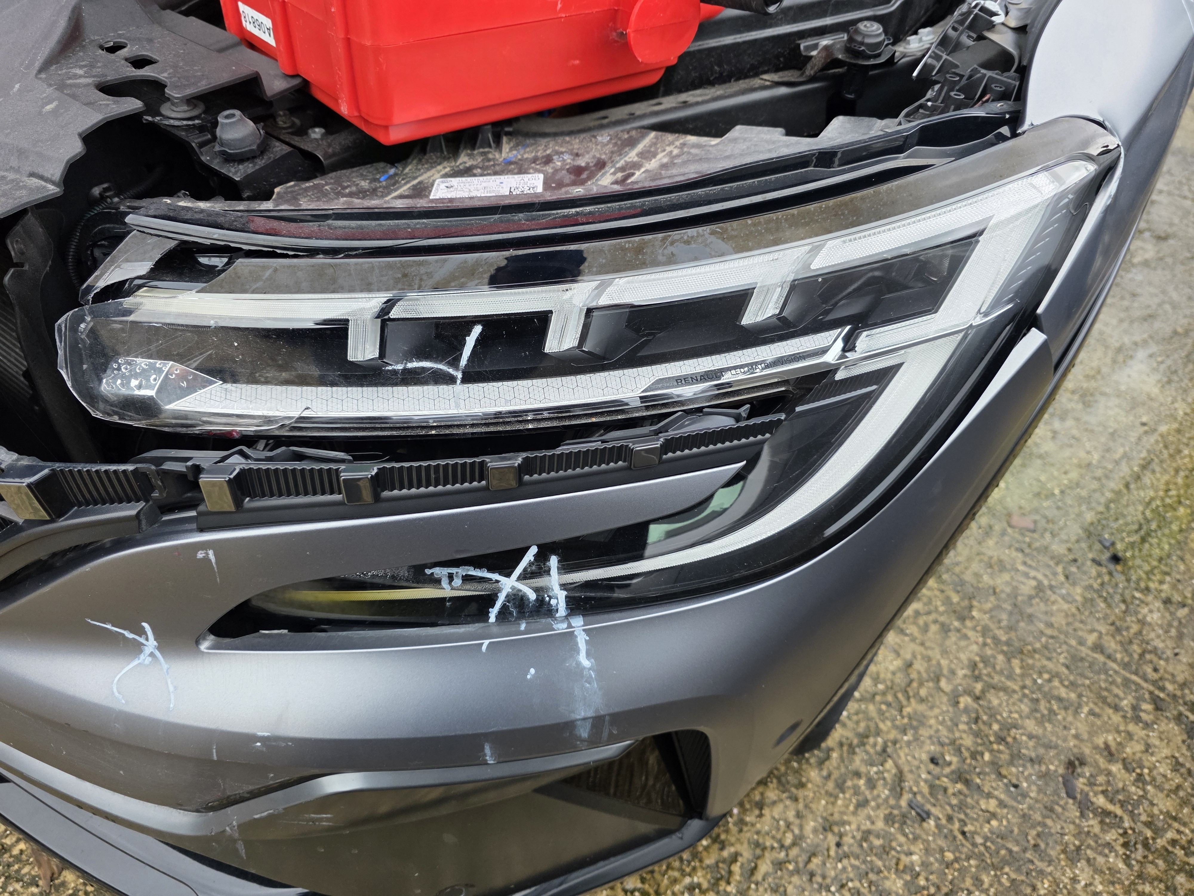 RENAULT Austral Headlamp (Right) Xenon