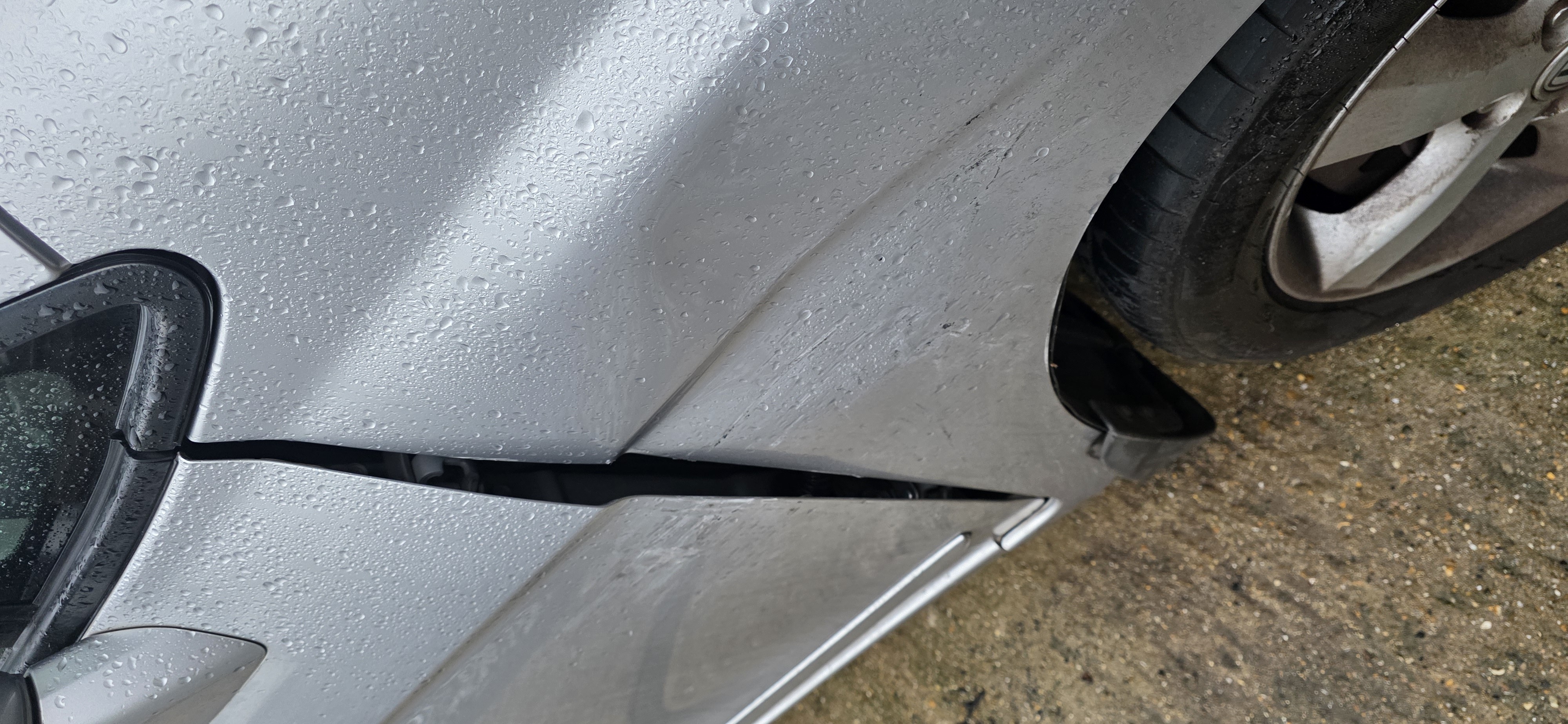 HONDA FR-V driver's side front wing in silver