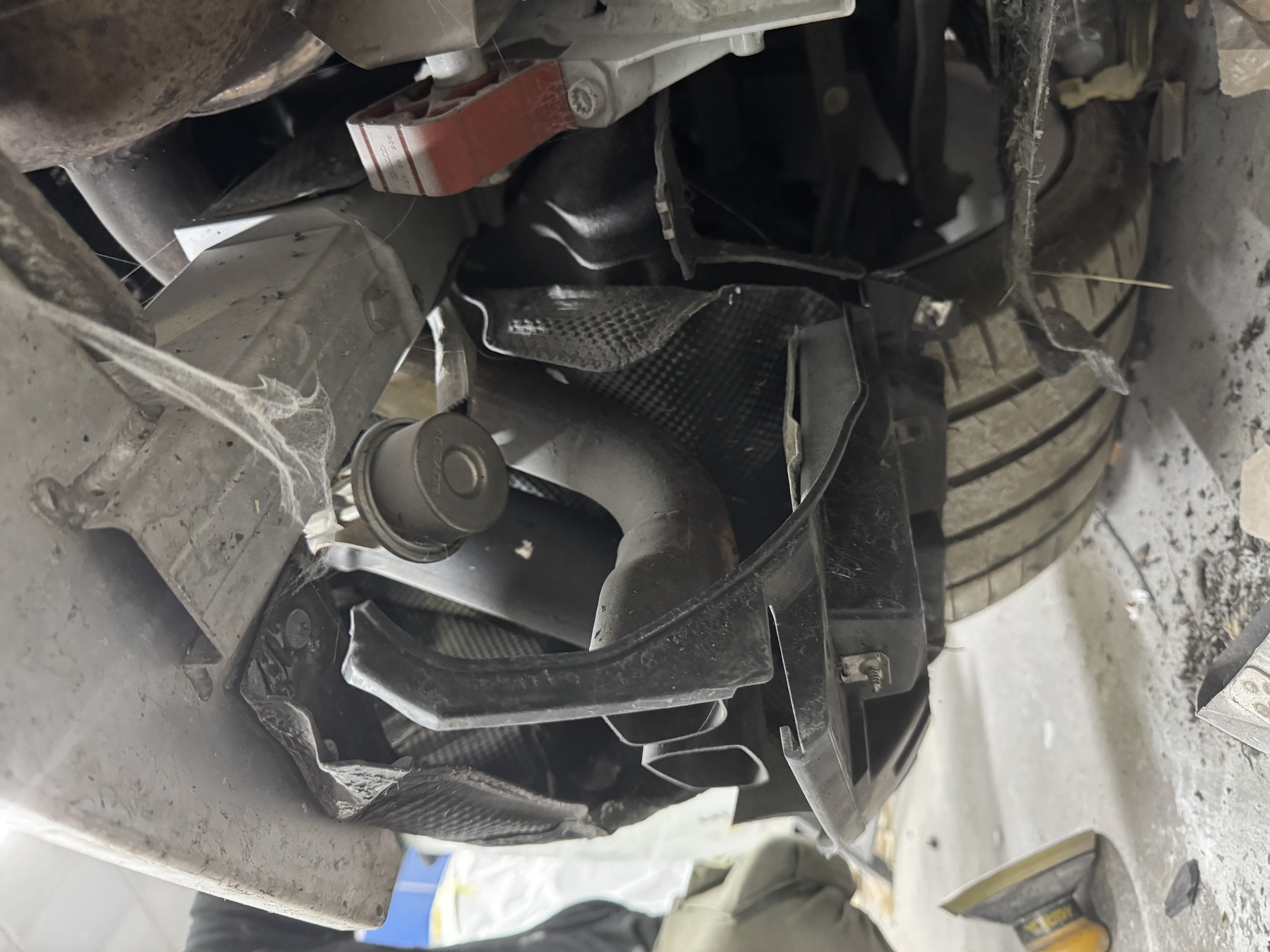 AUDI R8 Exhaust Bracket