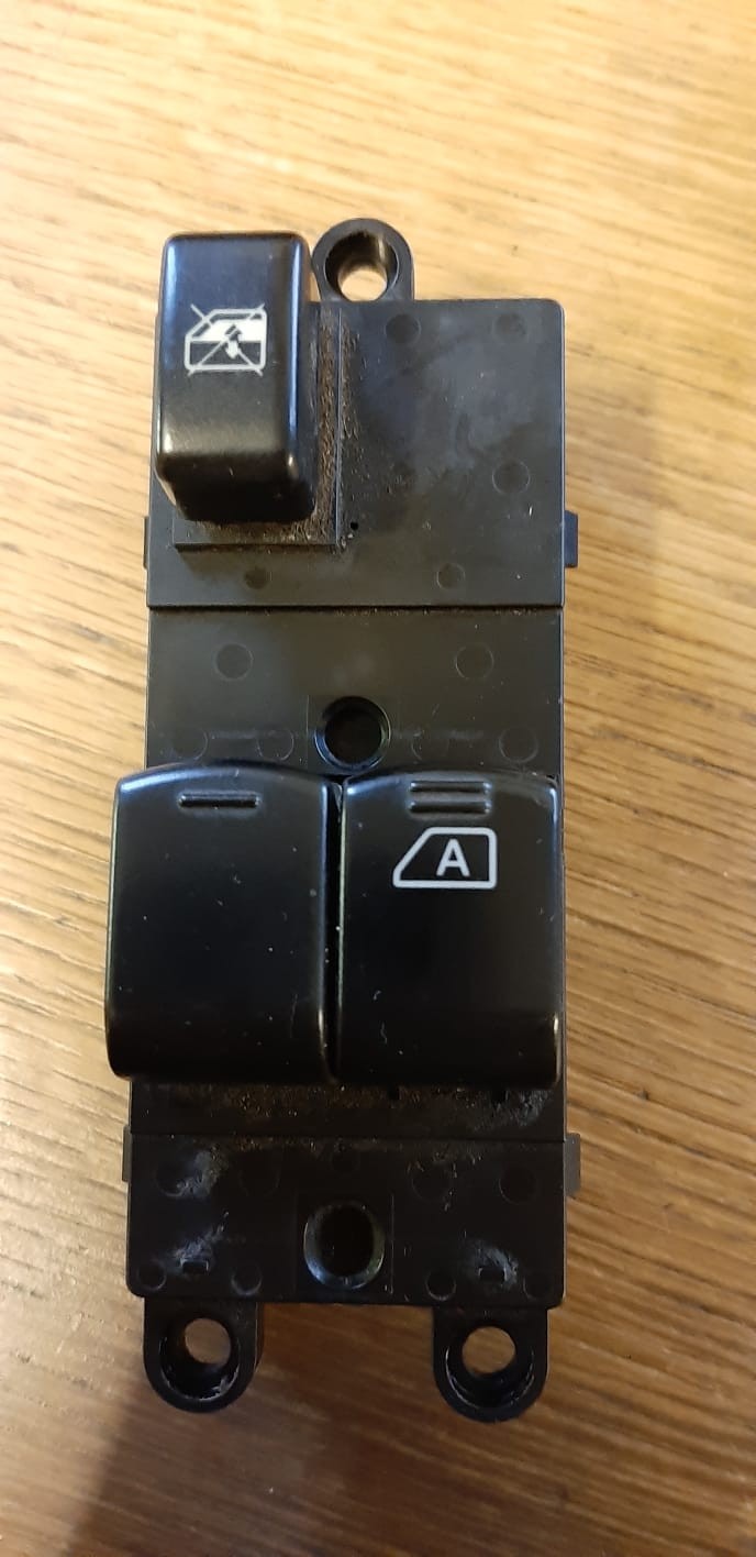 NISSAN Cabstar Window Switch Panel