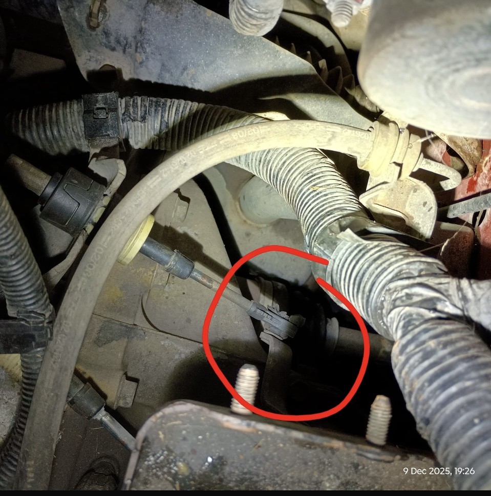 Suzuki Sx4 gear cable bushings