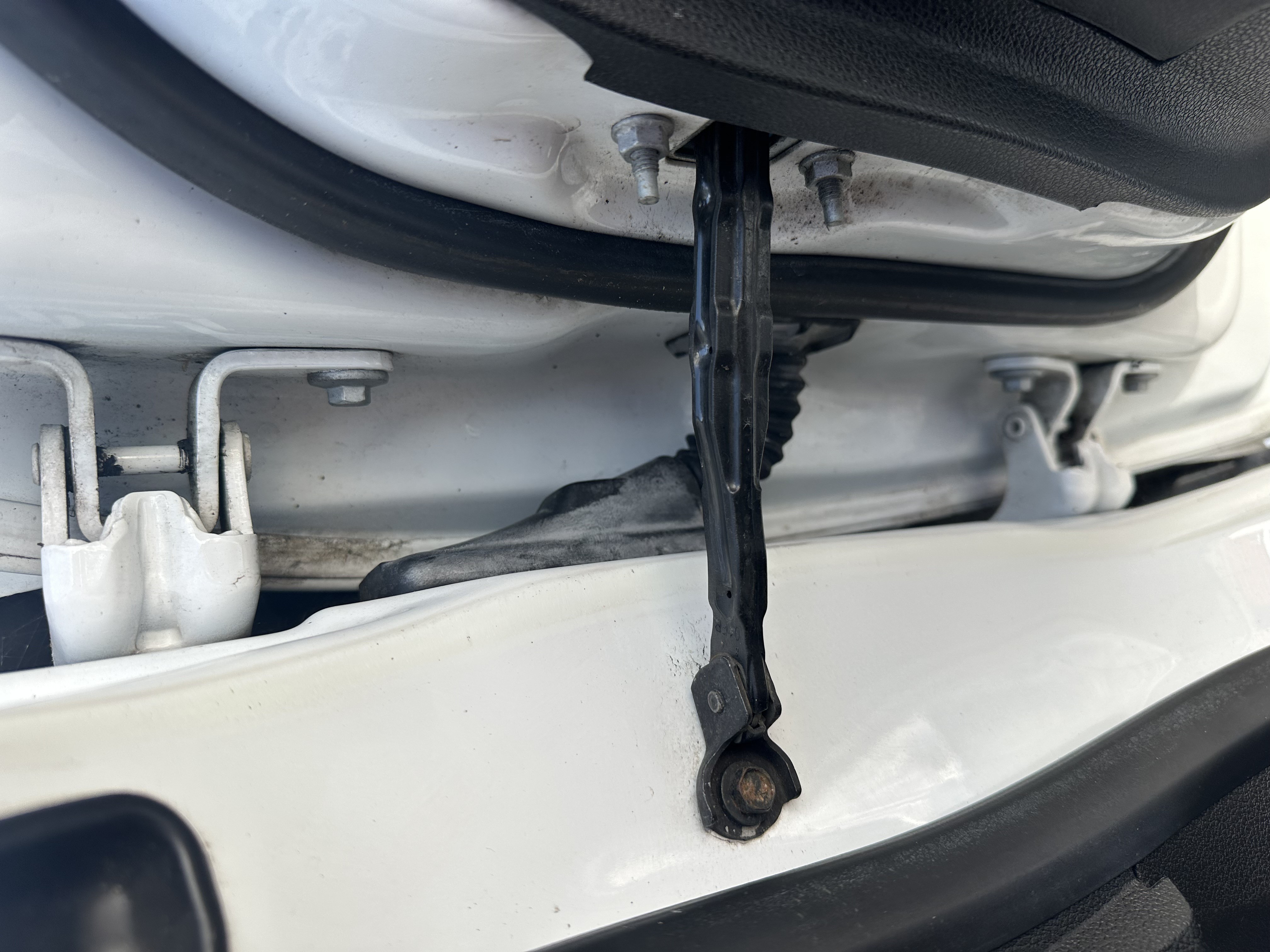 VAUXHALL Cascada DOOR HINGE - NSF Front Left