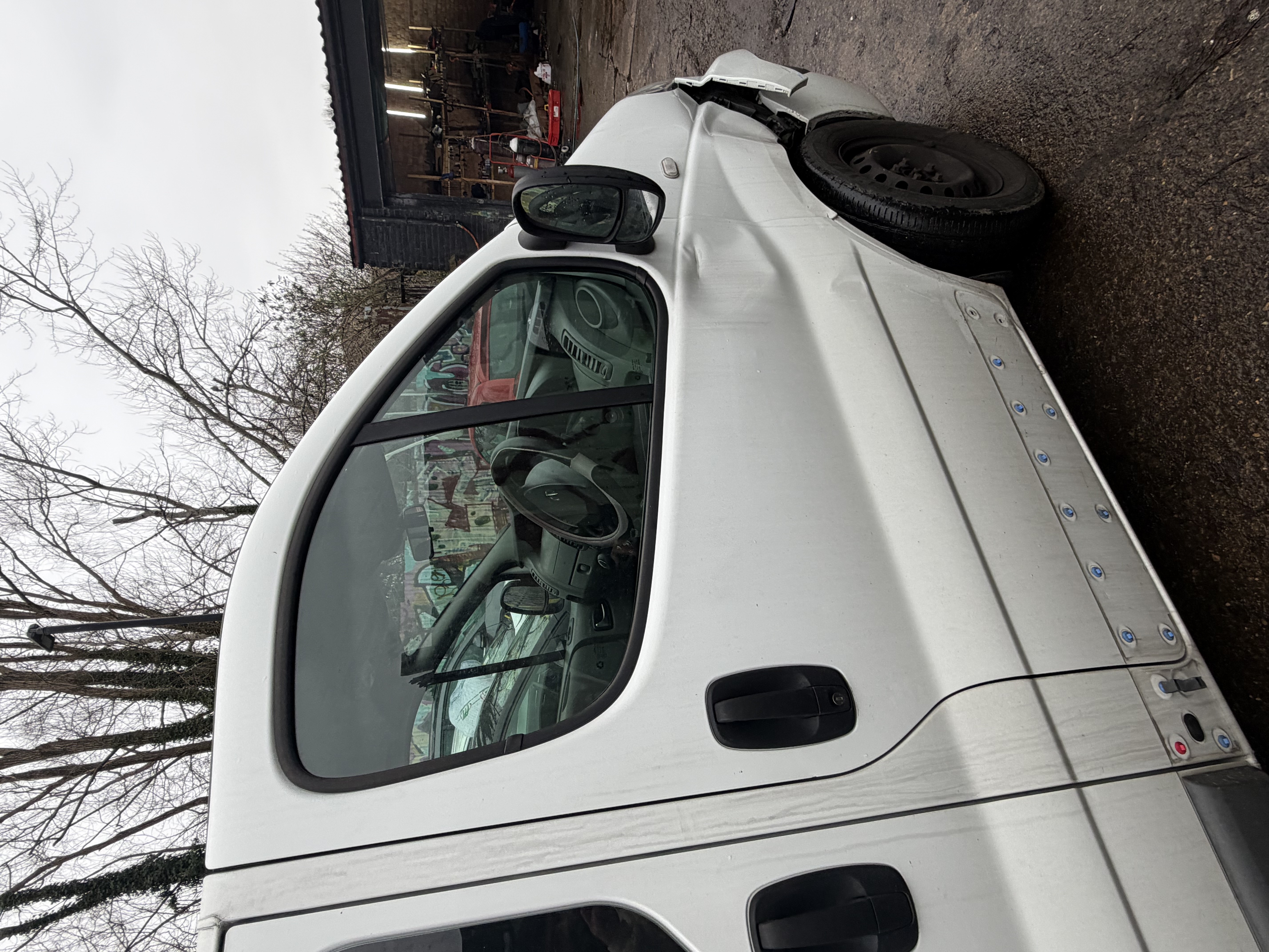 NISSAN Primastar Driver side door (white)