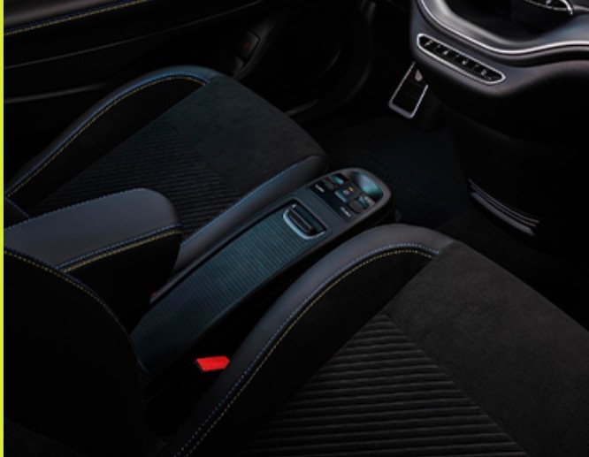 ABARTH 500E CENTRE CONSOLE