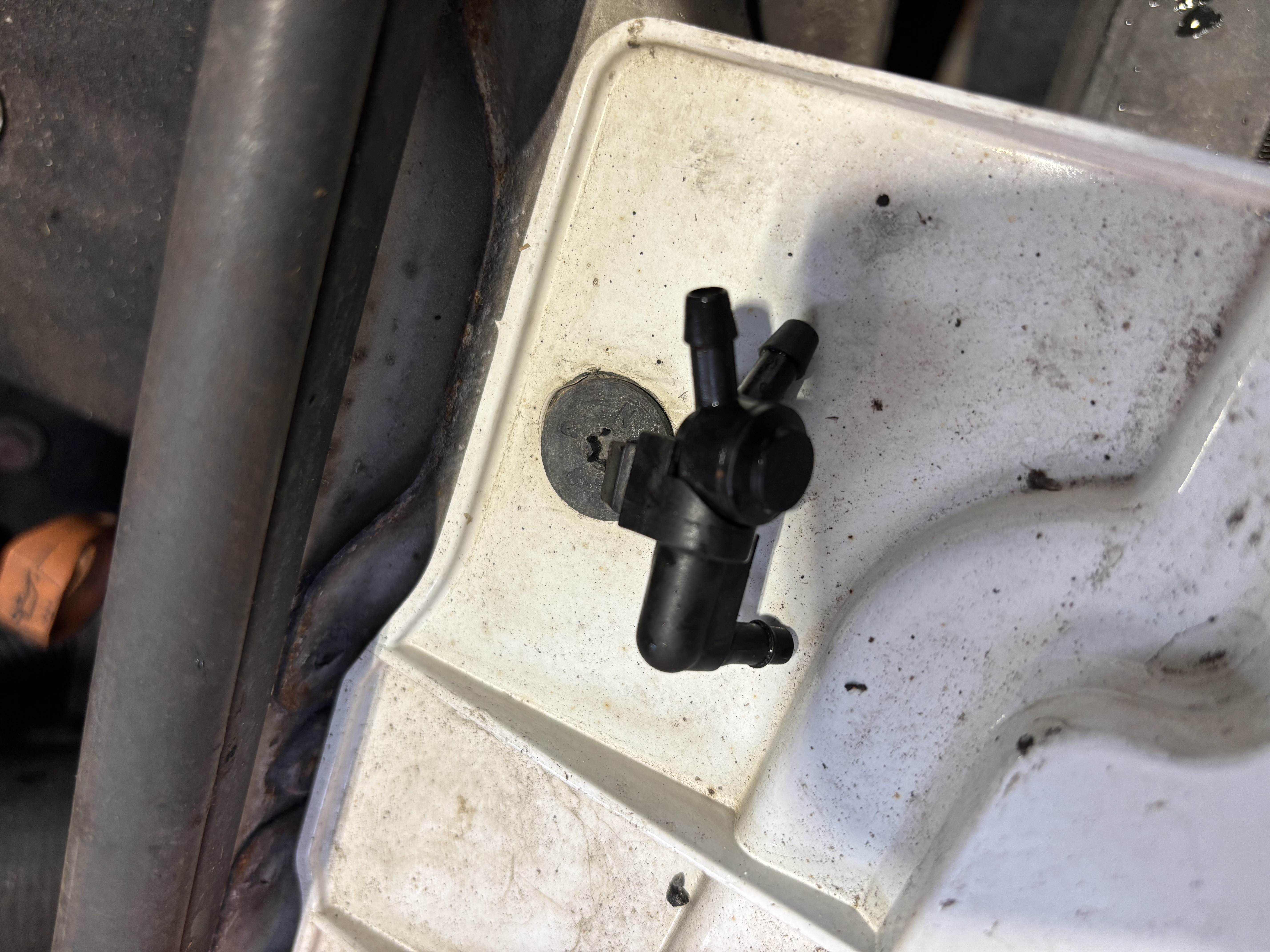 PEUGEOT Bipper Washer pipe splitter