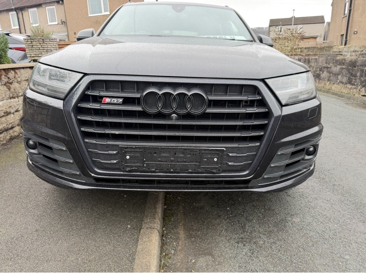 Audi Q7 BUMPER - FRONT