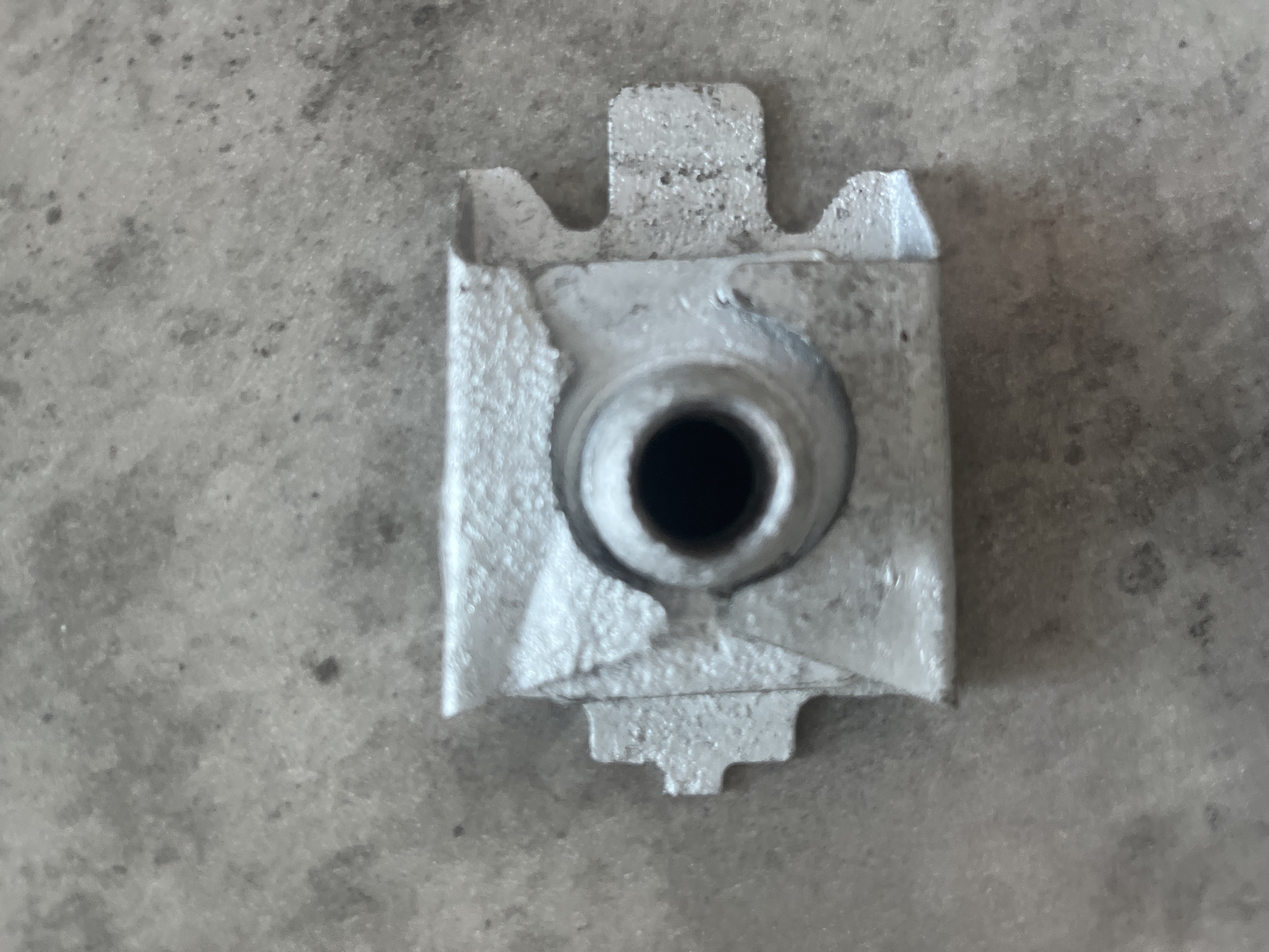JAGUAR XJ Captive plate for bolt for subframe