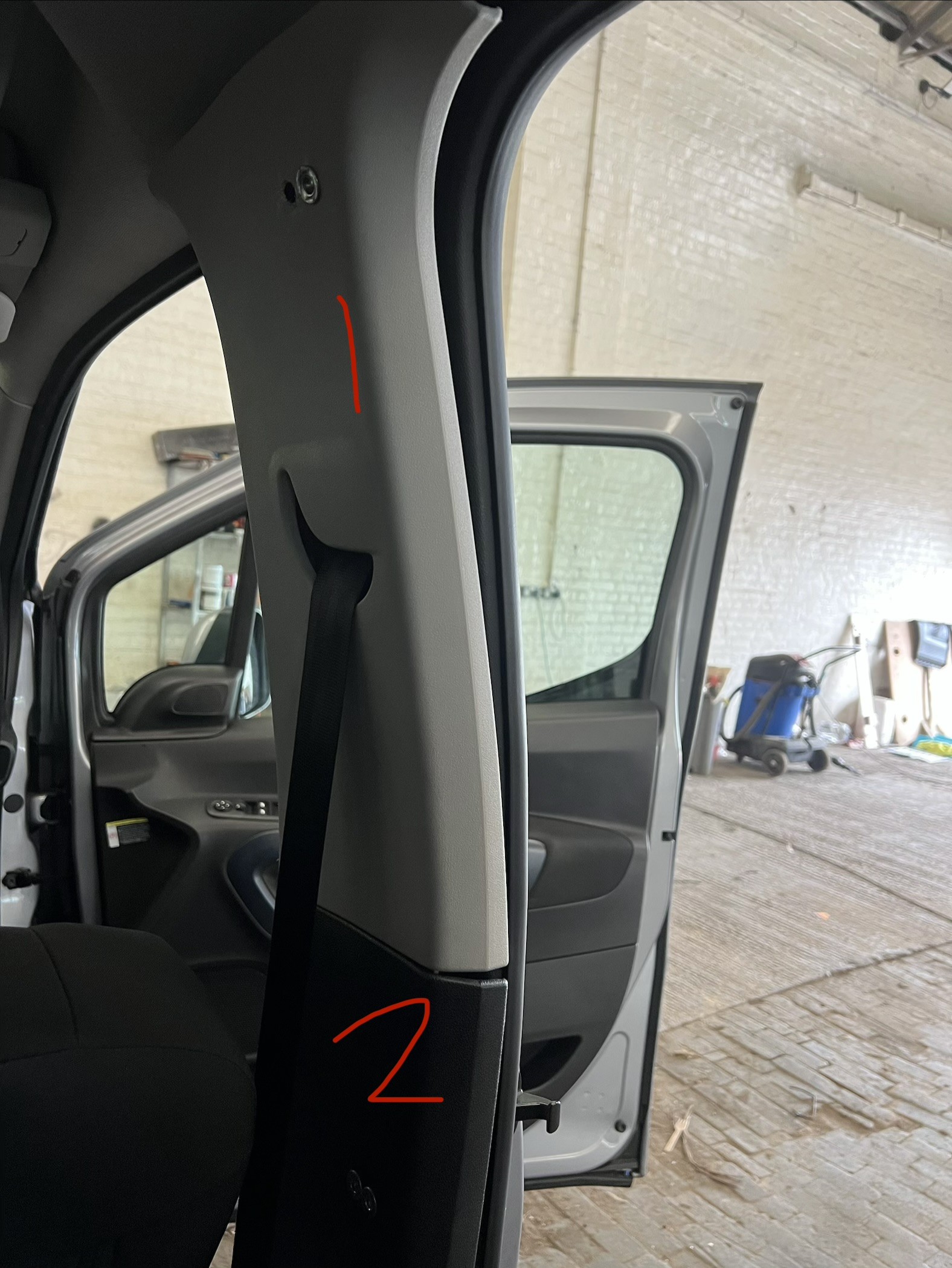 PEUGEOT Rifter Interior trim