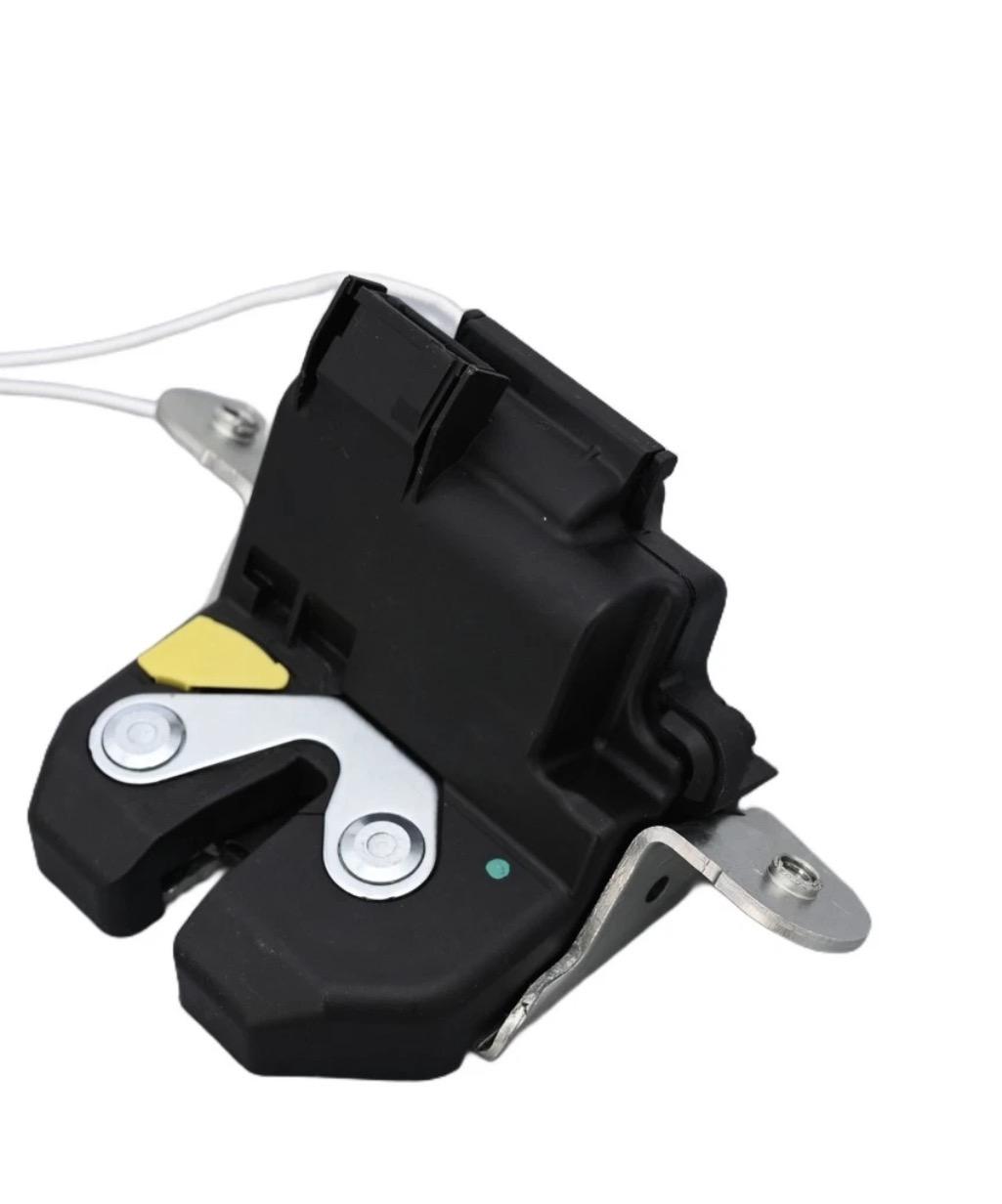 FIAT 500L Boot Latch