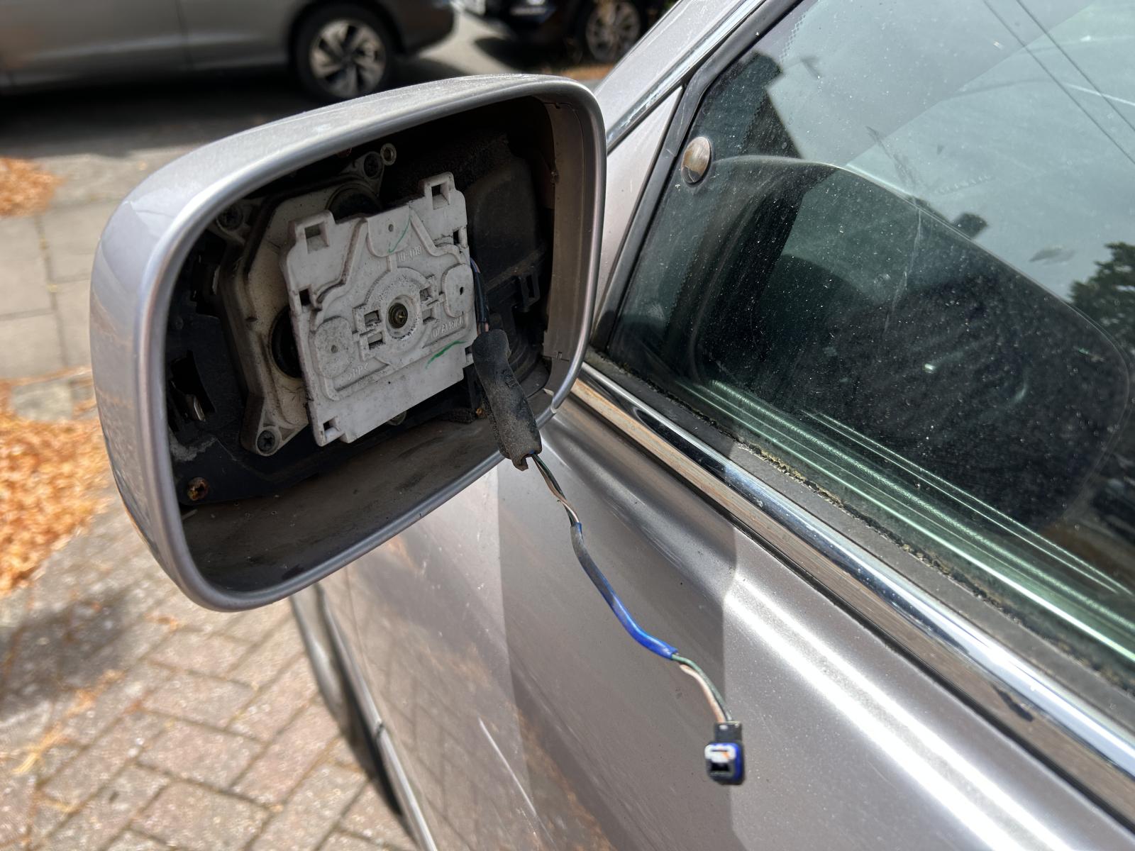LEXUS LS DOOR MIRROR - NS Left