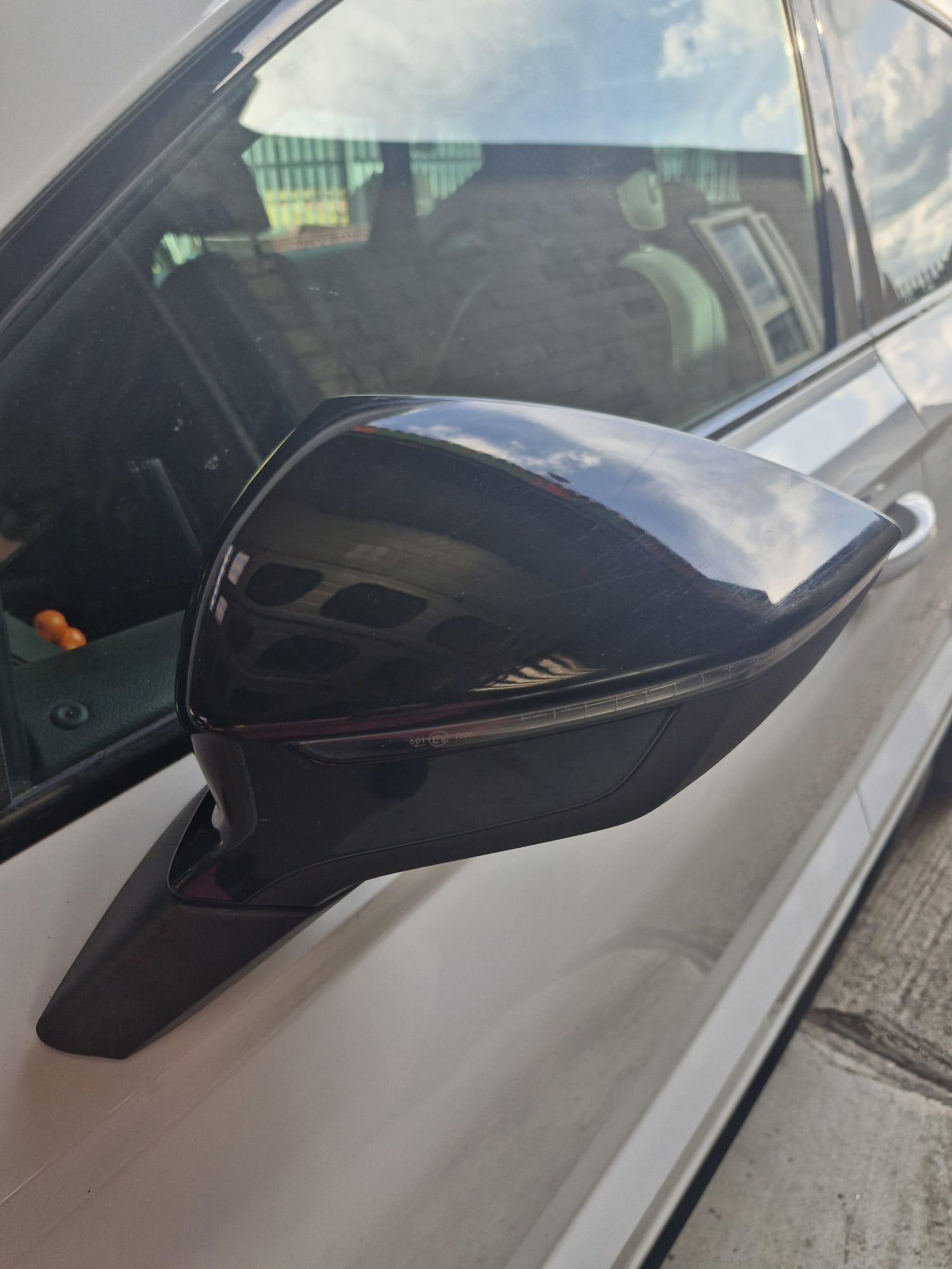 SEAT ATECA wing mirror casing