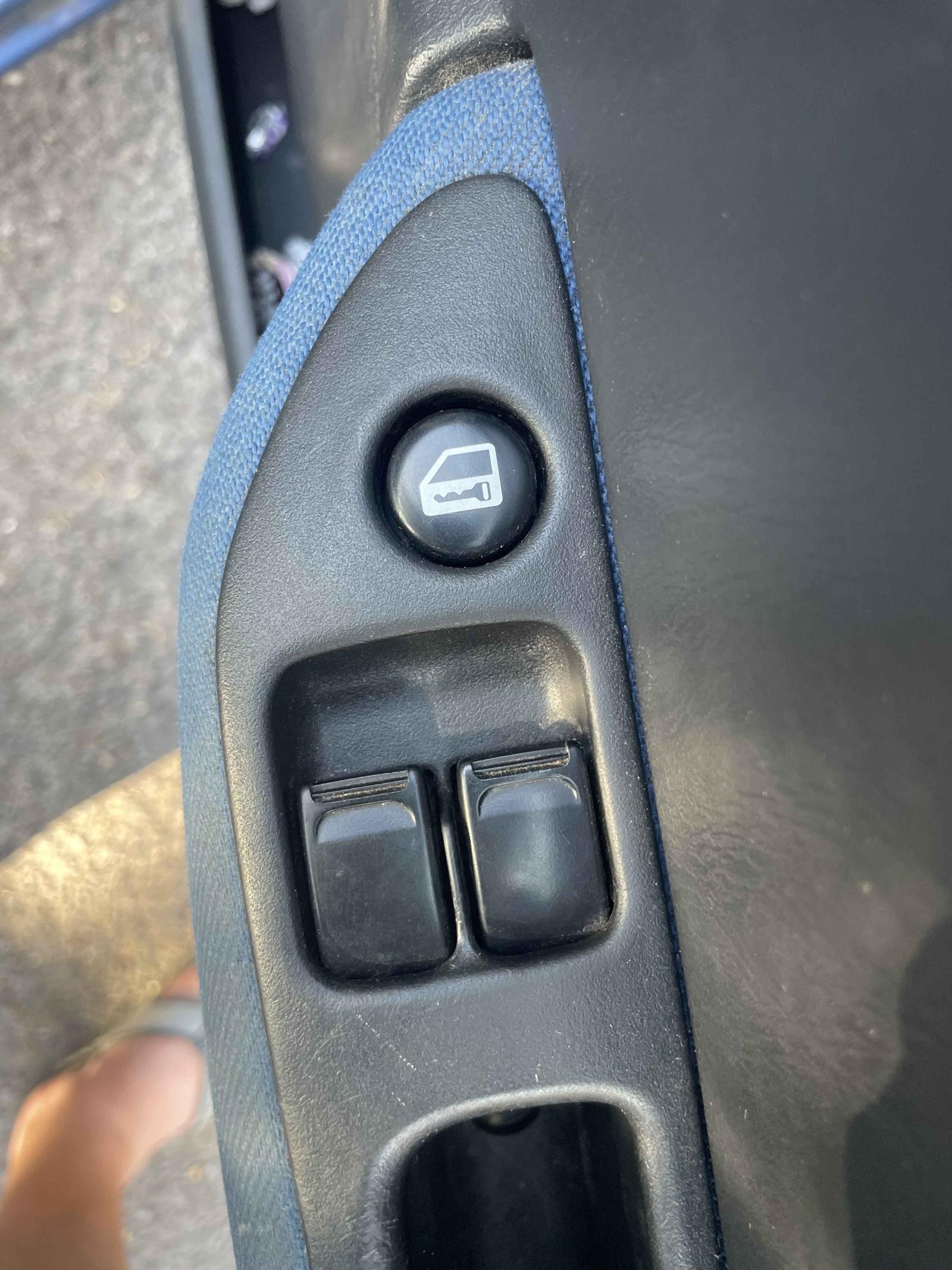 VAUXHALL Agila electrical window switch driver side
