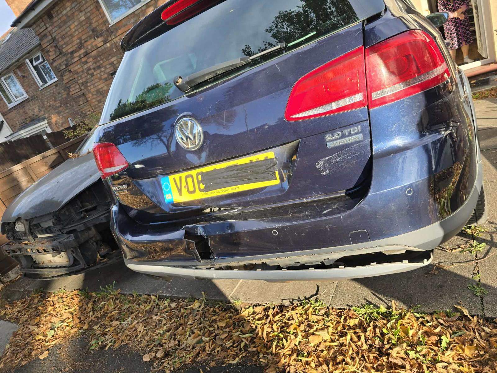 VOLKSWAGEN Passat rear lid door