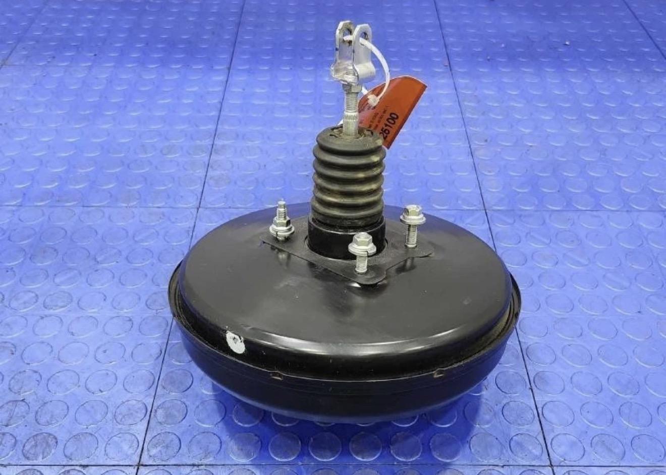 TOYOTA Rav-4 Brake buster servo