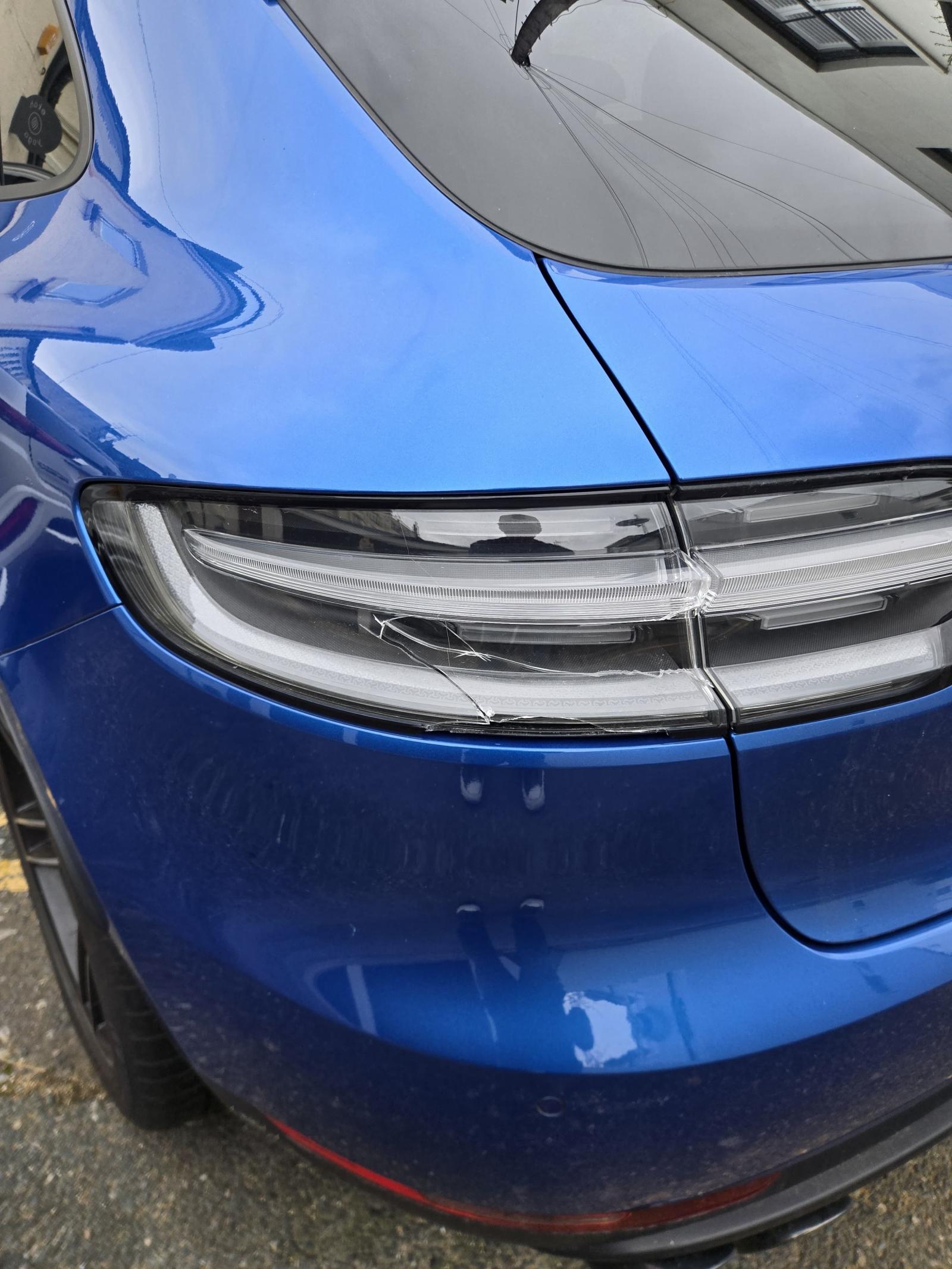 PORSCHE Macan ns rear light