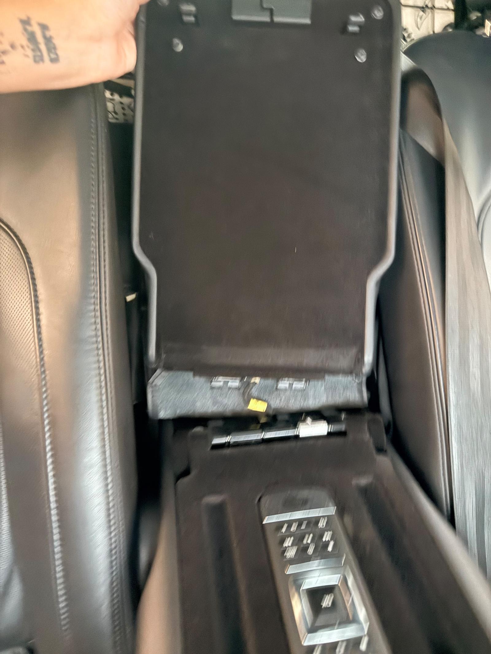 LAND ROVER Range Rover SEAT - Rear Centre