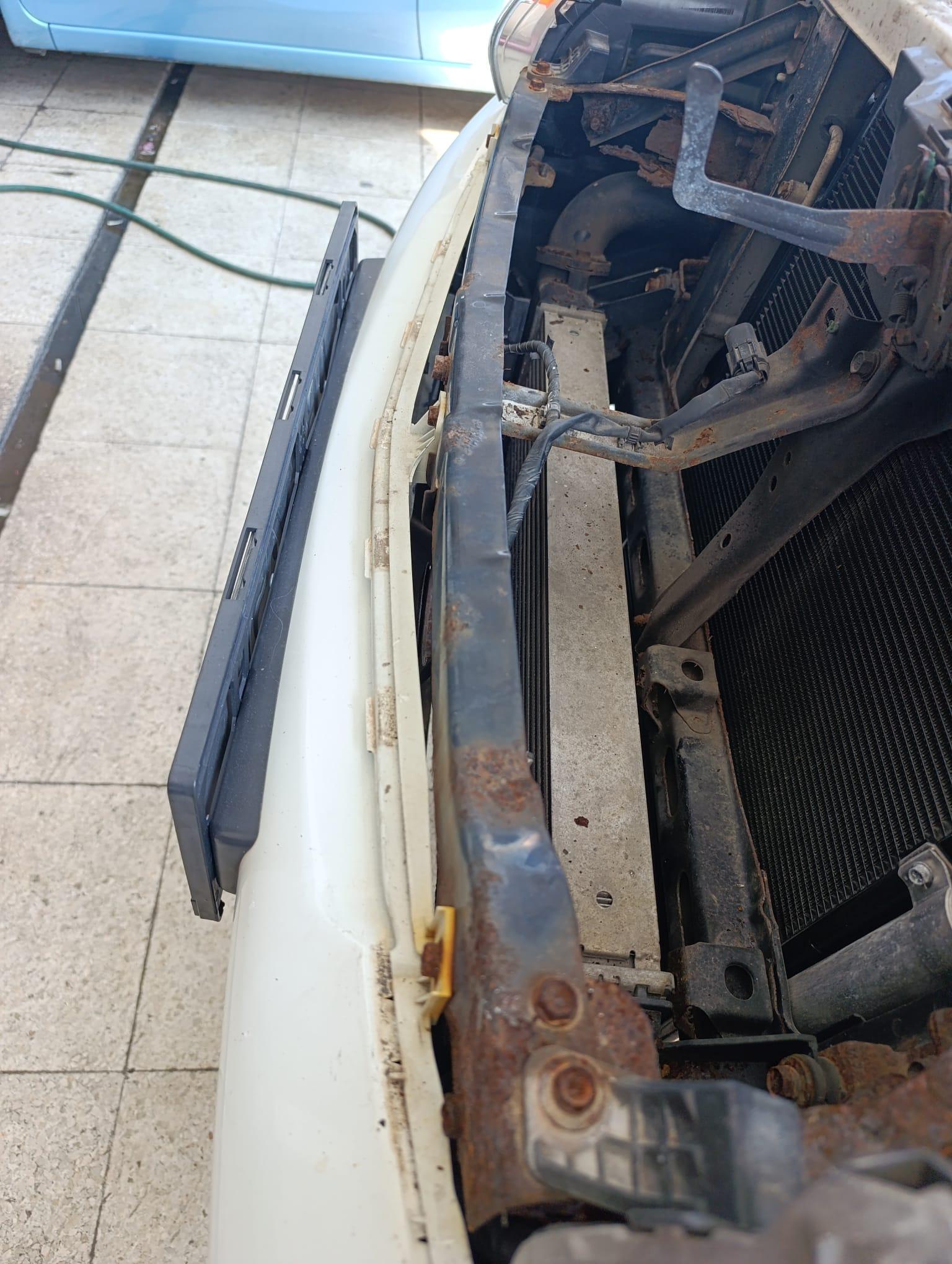 MITSUBISHI L200 BUMPER REINFORC - FRONT