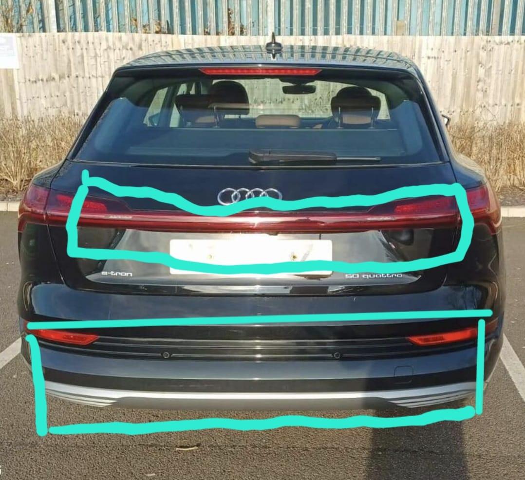 AUDI E-Tron driver side rear reflector and rear lower bumper