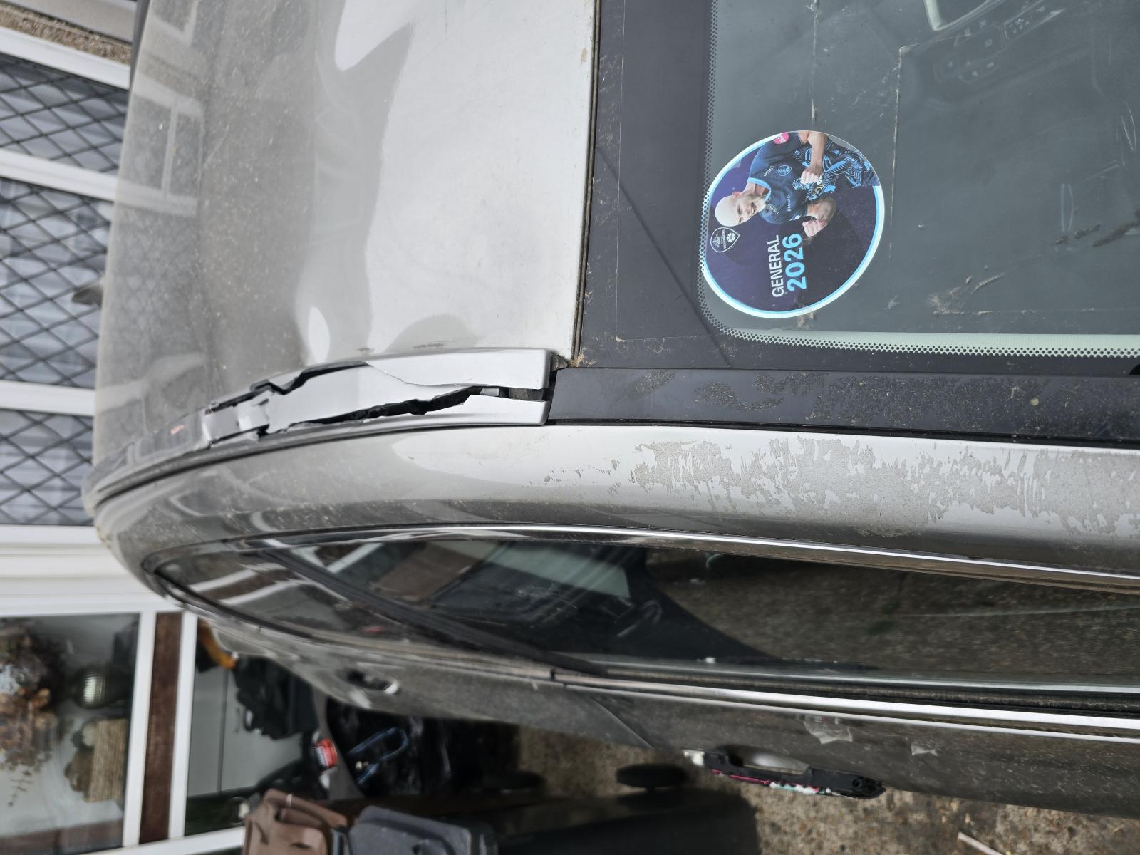 LEXUS NX Roof rail driver side
