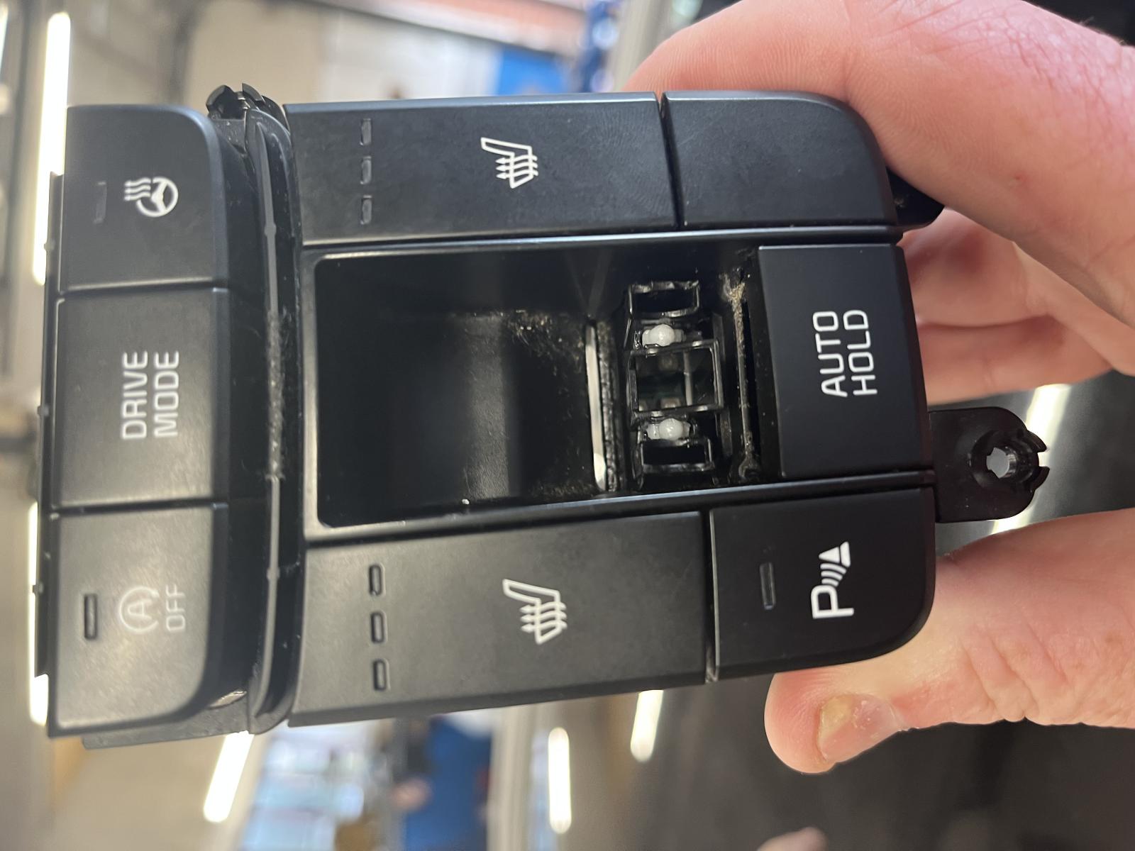 KIA Optima ELECTRIC HANDBRAKE ASSEMBLY