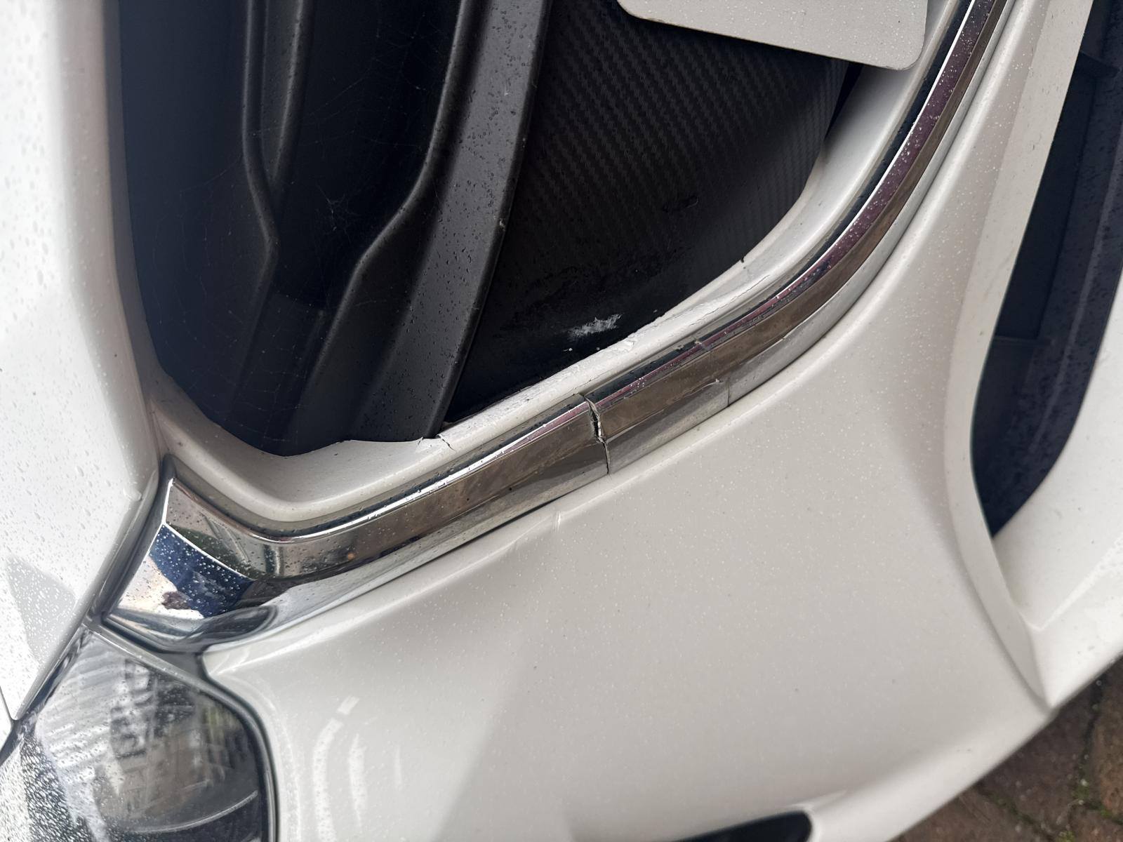 MAZDA 2 Chrom trim front bumper