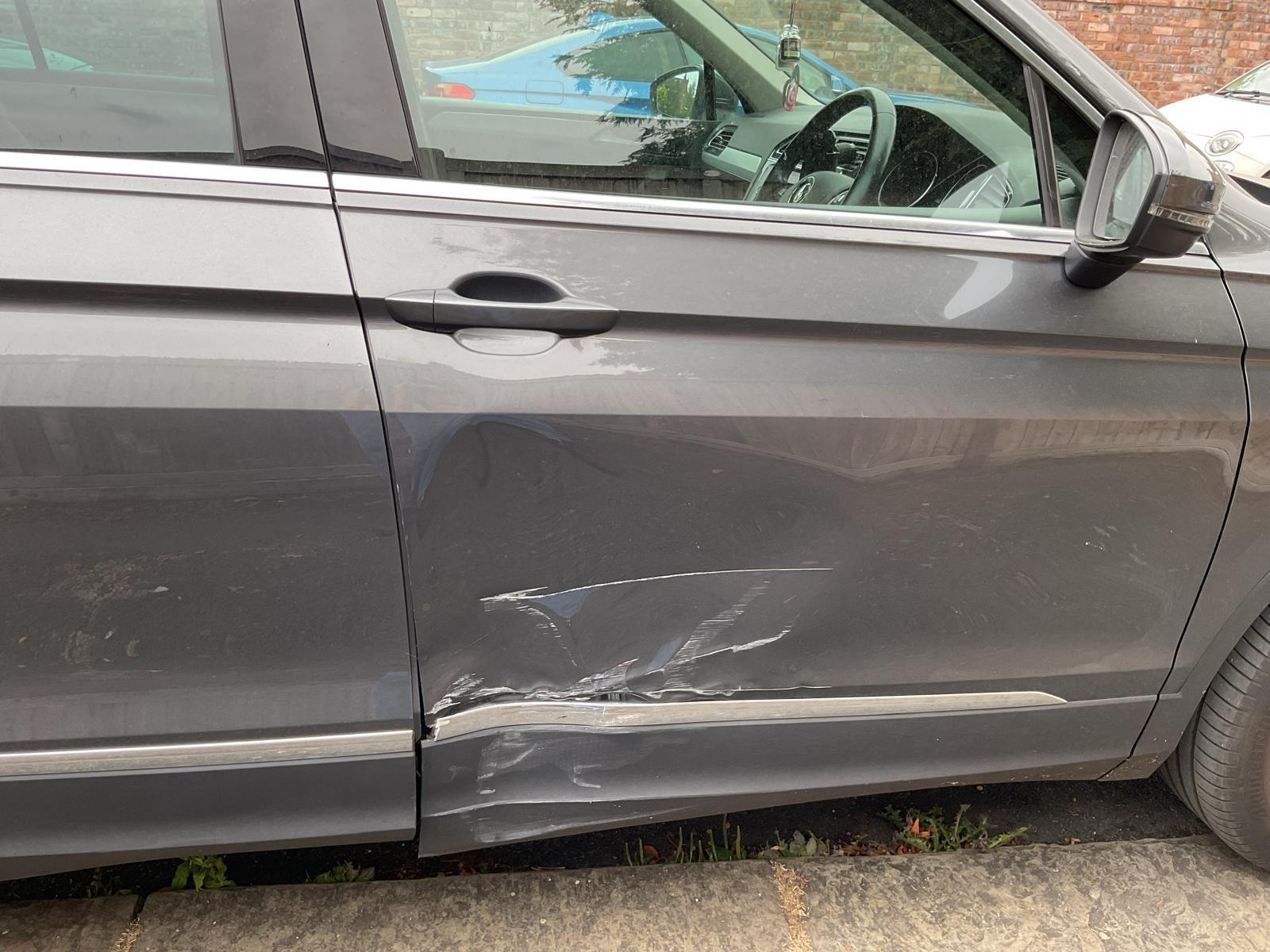 VOLKSWAGEN Tiguan DOOR  - OSF Front Right