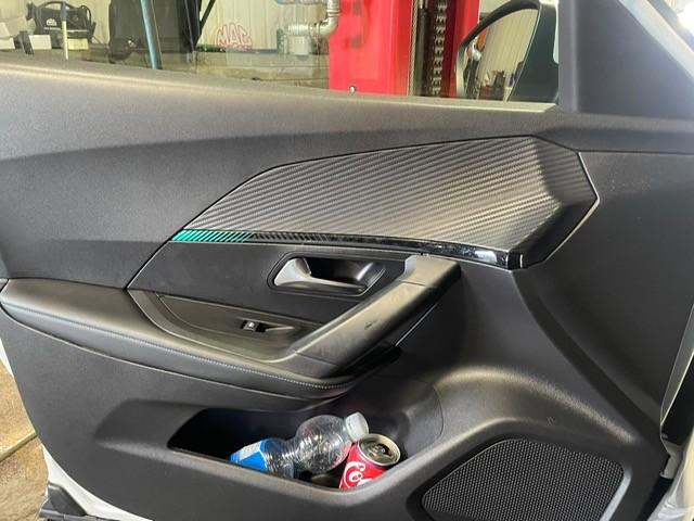 PEUGEOT 2008 Passenger front door card