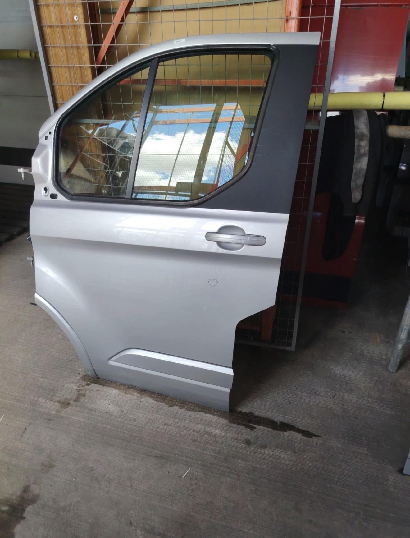FORD Tourneo Custom DOOR  - NSF Front Left
