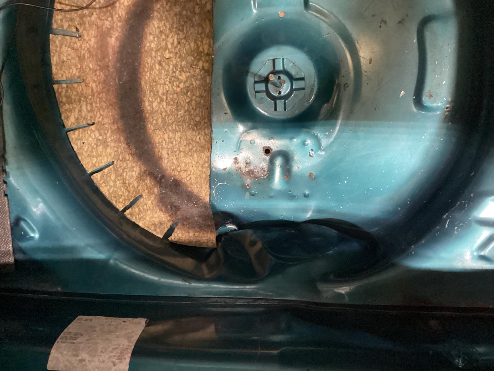 VOLKSWAGEN Golf REAR BOOT FLOOR