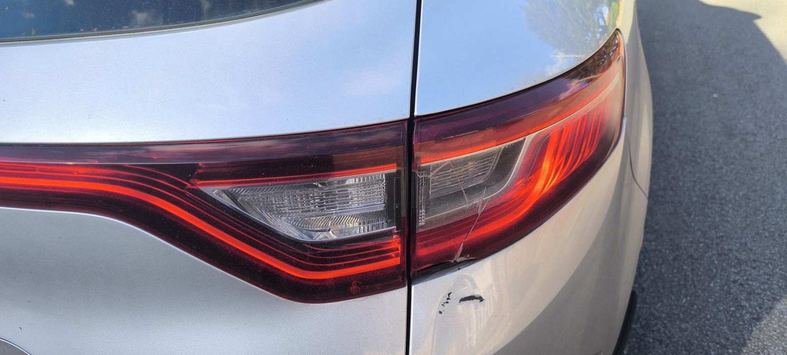 RENAULT Megane HEADLAMP - OS Right