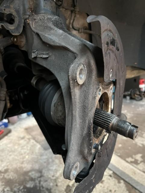 ALFA ROMEO Giulietta N/S FRONT STUB AXLE