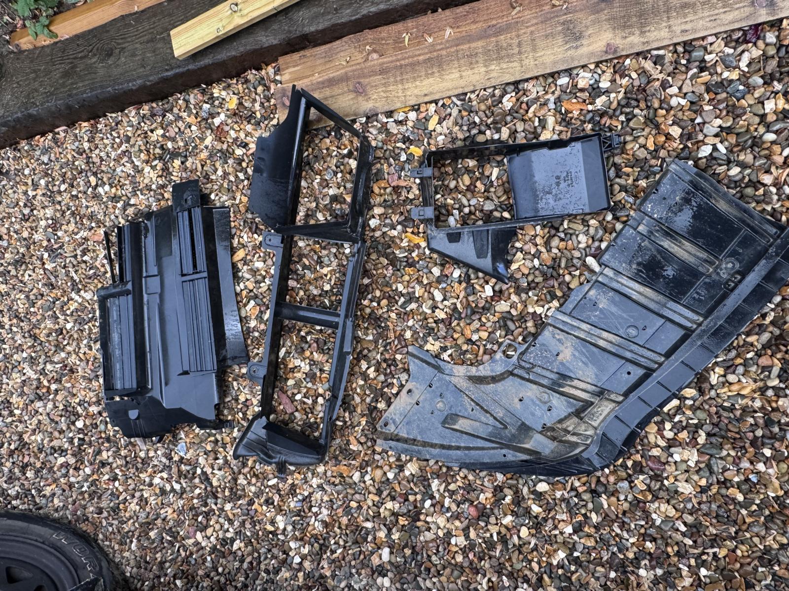 FORD Transit Connect Radiator flaps and intake