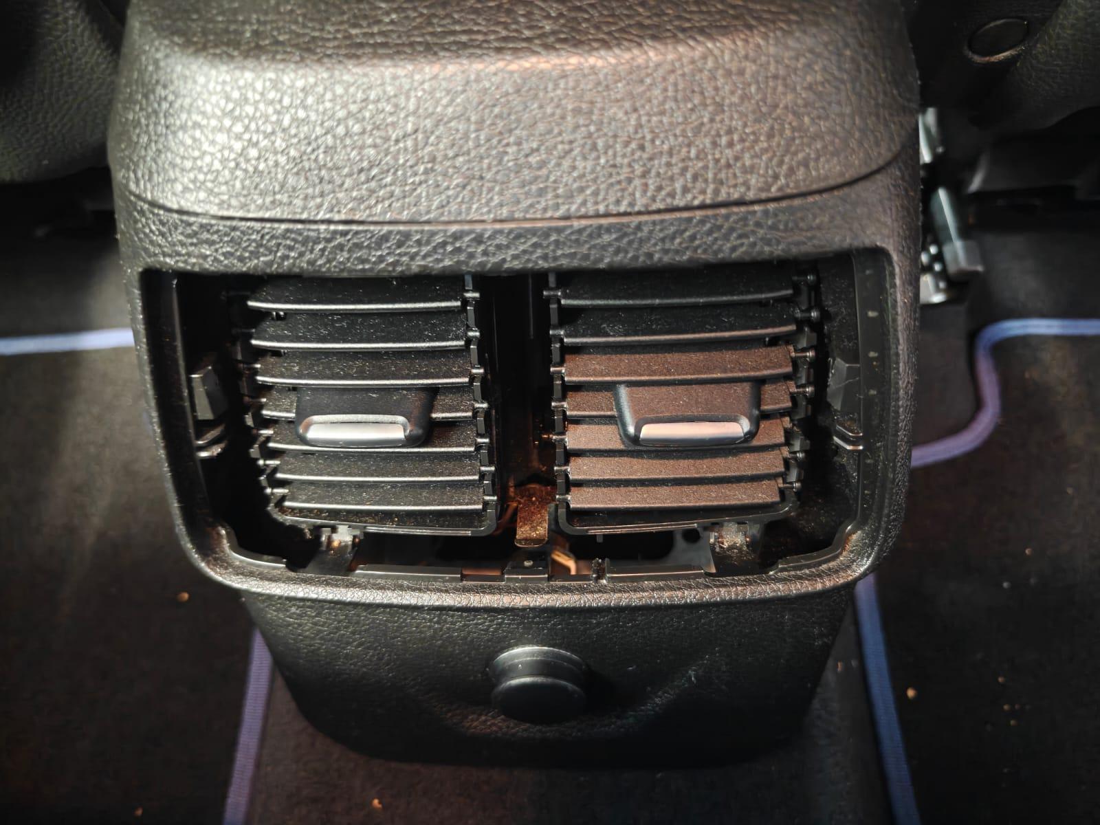 BMW 2 Series Car Rear Air Vent Outlet Cover Panel