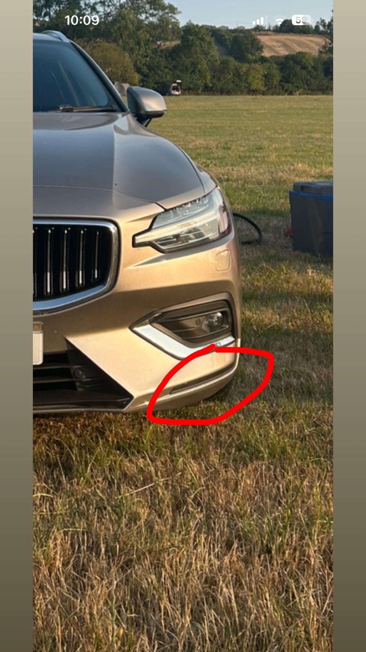 VOLVO V60 BUMPER - FRONT