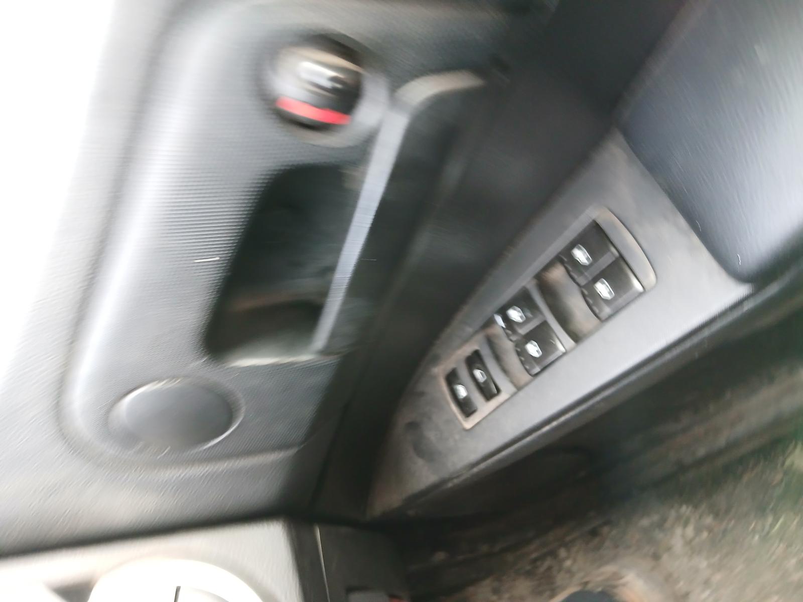 Ssangyong Korando Sports Drivers door electric window switch cluster