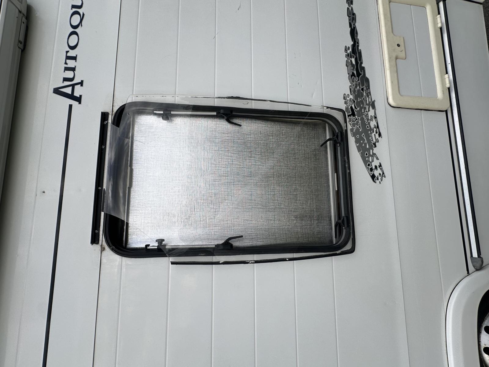 PEUGEOT Boxer Passenger side window 530x890